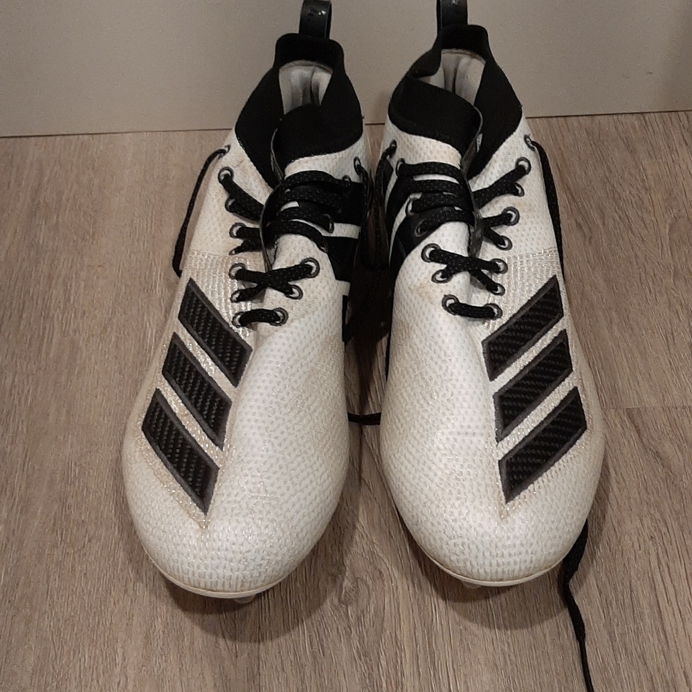 Brand: Adidas - Size: 13 - Color: White Type: Soccer Shoes
